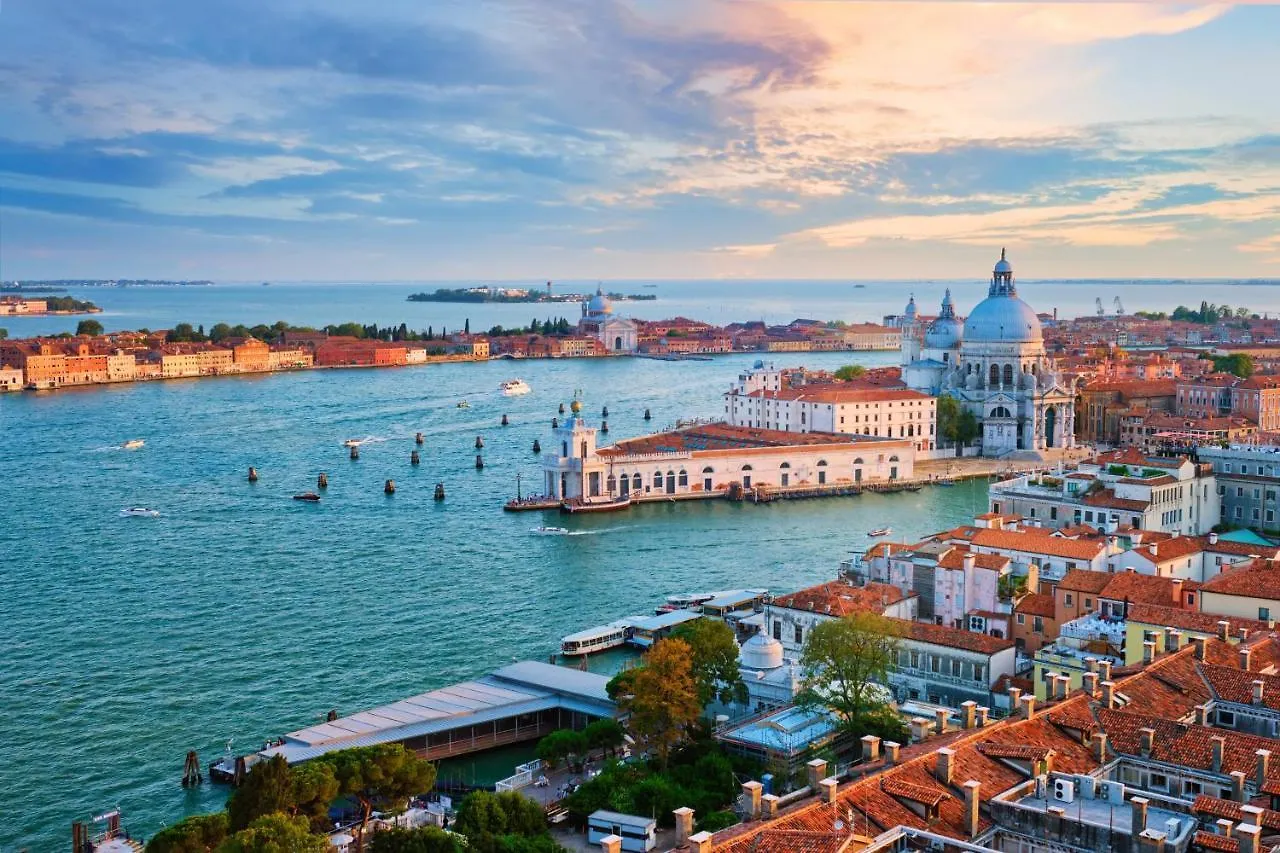 Maison Boutique Al Redentore Venice 0*,  Italy